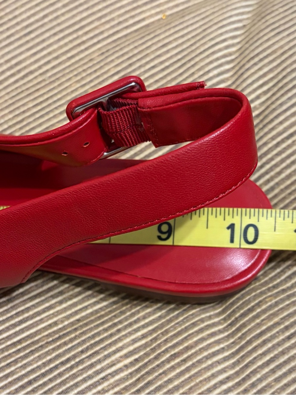 🎉NWOT Vince Vida Leather Slingback Flat Sandal in Crimson - Size 9 - Picture 15 of 16